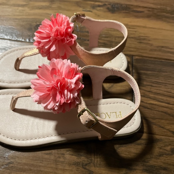 Kids pink flower 🌸 sandals size 13 - Picture 5 of 11